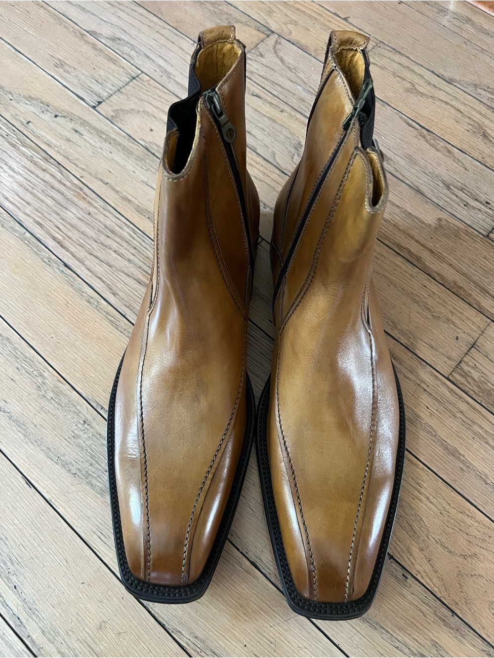 Men's Leather Chelsea Boots in Tan